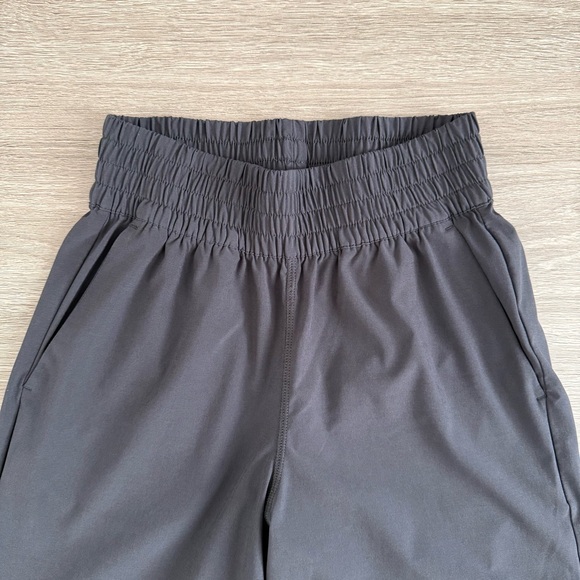 Vuori Wide Leg Villa Pant Black XS, 28” inseam - Picture 2 of 8